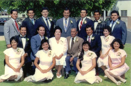 familypic_smaller_colombos_.jpg
